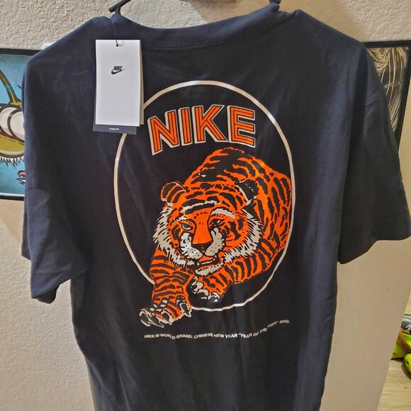 Nike Year of the Tiger T shirt NWT - Picture 2 of 4